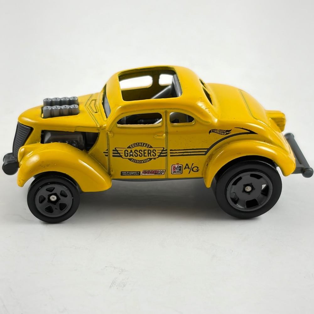 Hot Wheels Drag Car Pass'n Gasser Yellow Southeast Gassers Association 1:64
